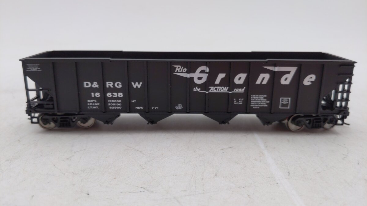 Walthers 910-1957 HO Denver & Rio Grande Western 50' 100-Ton 4-Bay Hopper #16638