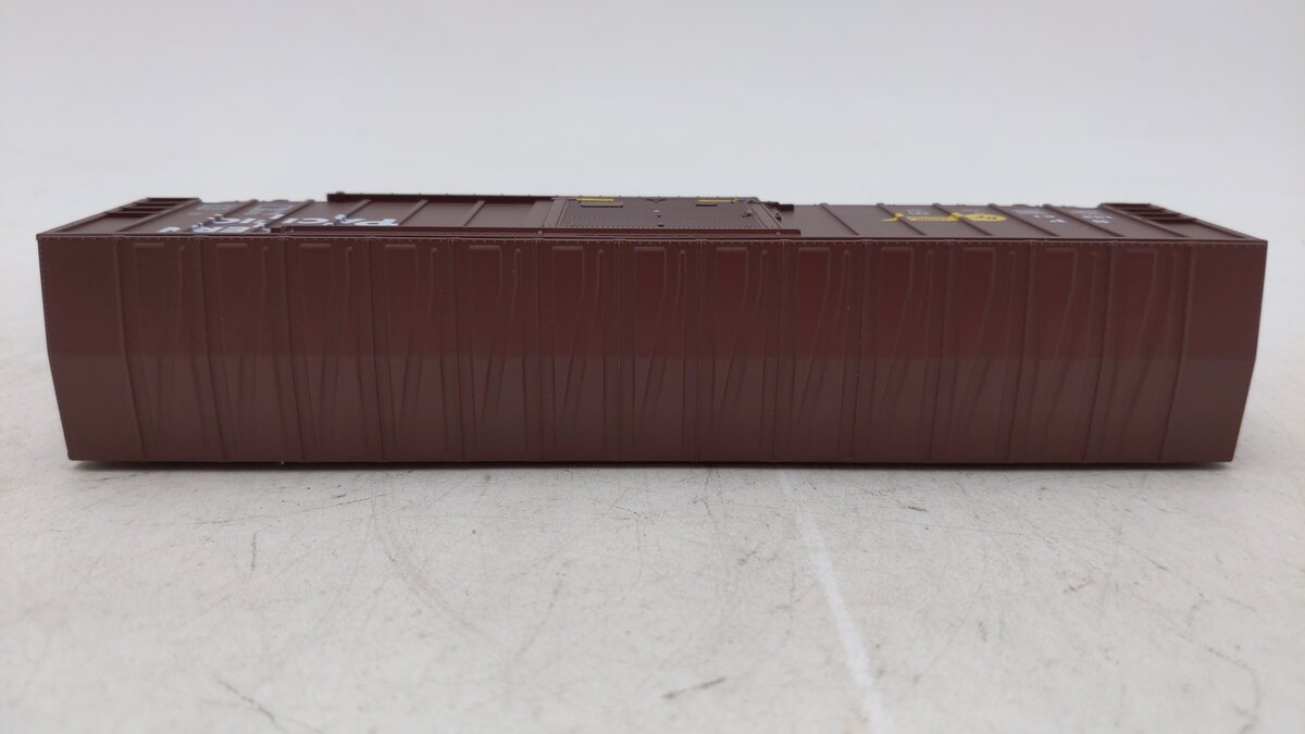 Walthers 910-2120 HO Southern Pacific 50' Exterior Post Boxcar #13261