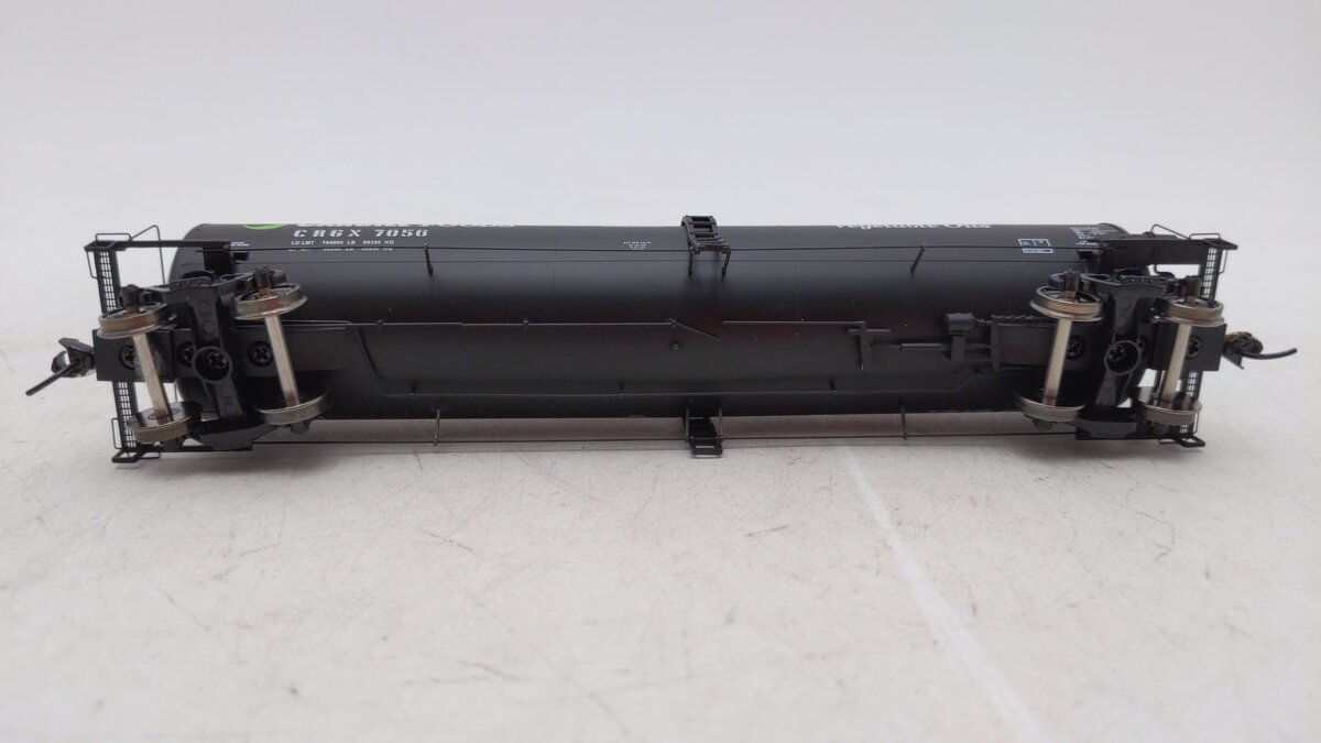 Walthers 920-100209 HO Scale Cargill 54' 23K Gallon Funnel-Flow Tank Car #7056