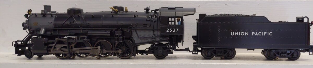 Lionel 6-84471 O Union Pacific BTO USRA Light Mikado Steam Locomotive #2537 NIB