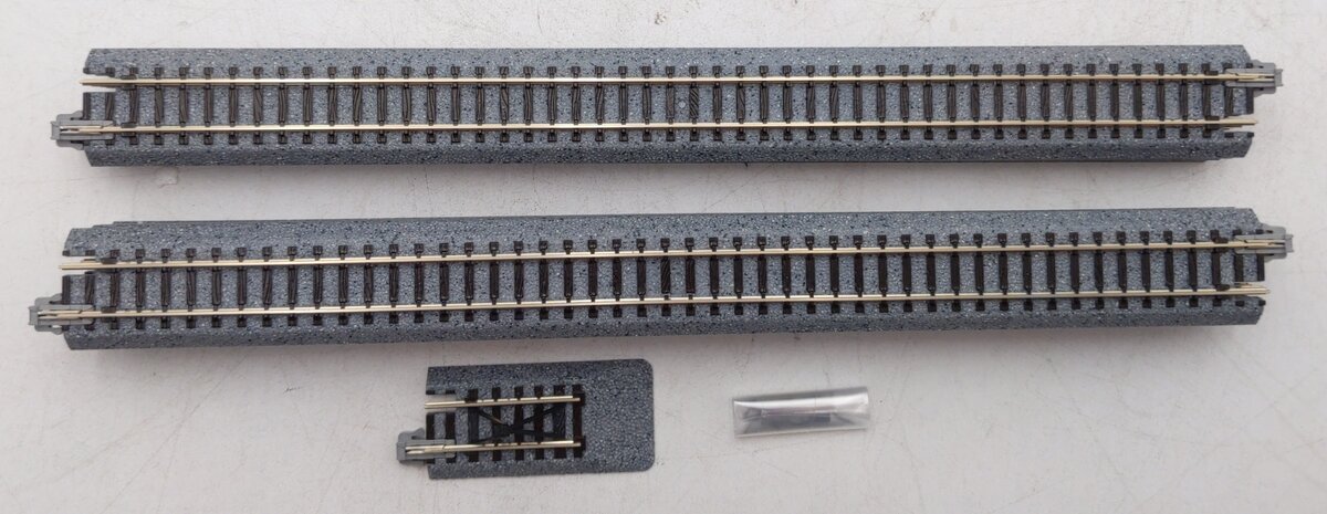 Kato 106-069-1 N Pennsylvania 10-Car Set with Interior Lighting Pre-Installed