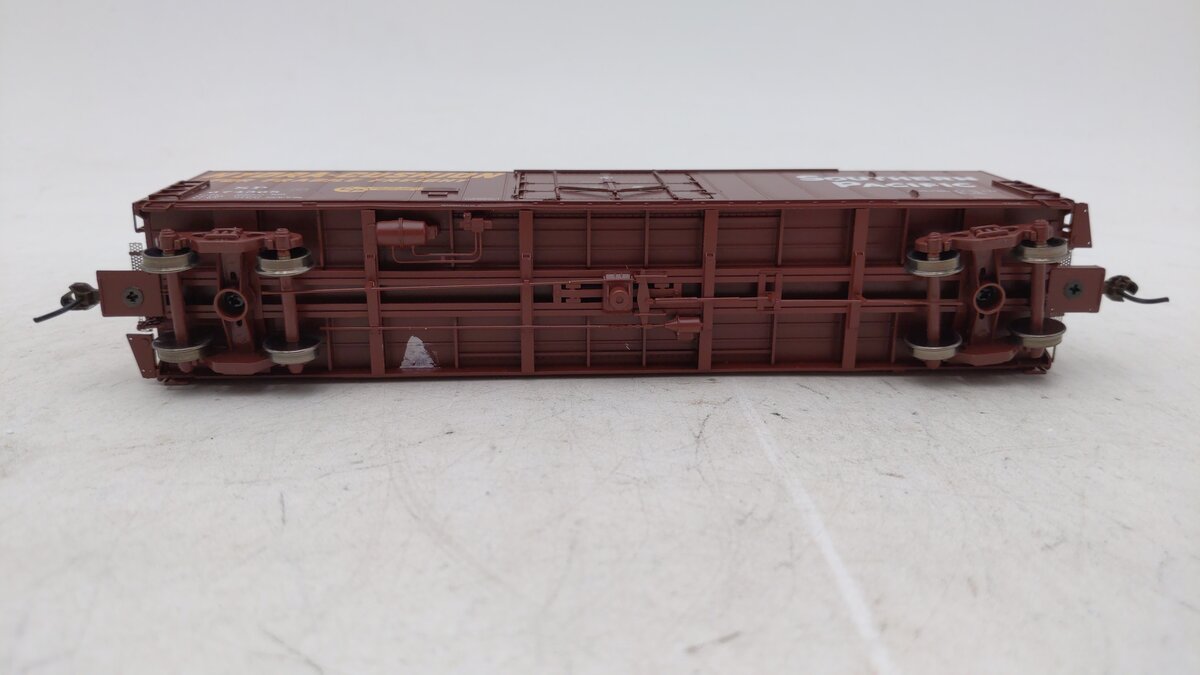 Athearn 88959 HO Southern Pacific 50' PC&F Plug Doorr Boxcar #674368