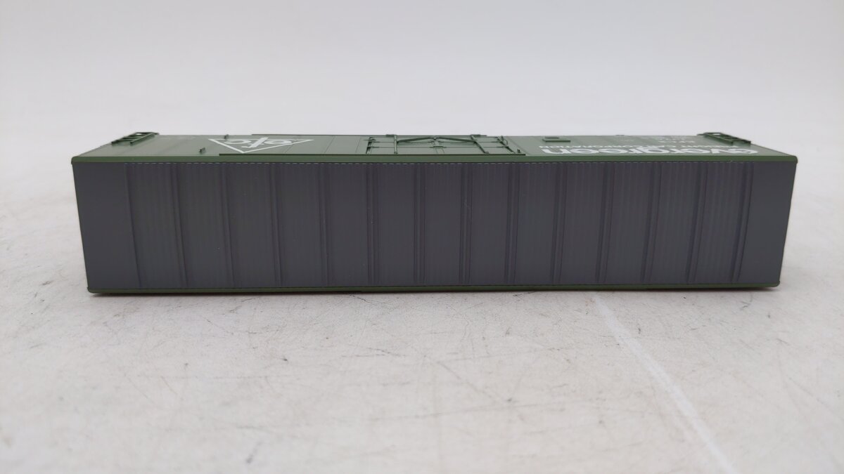 Athearn 88955 HO Scale Evergreen 50' P.C. & F. Plug Door Box Car #1376