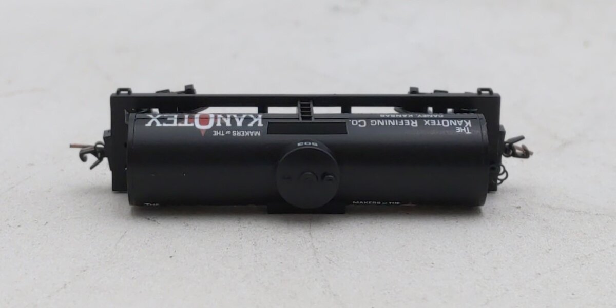 Micro-Trains 53000403 Z Kanotex 39' Single Dome Tank Car #KOTX503 LN/Box