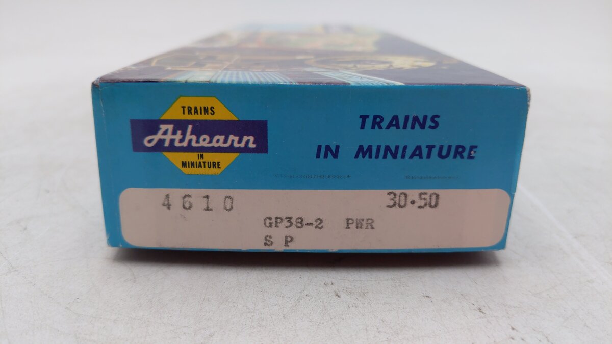 Athearn 4610 HO Southern Pacific GP 38-2 PWR Diesel Locomotive #4823