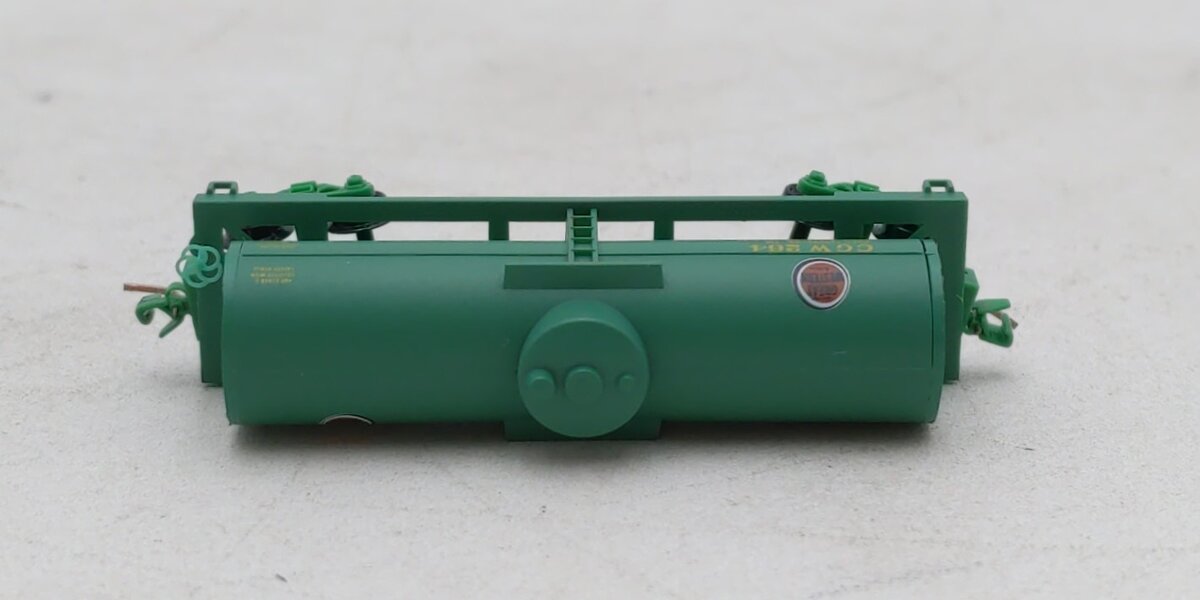 Micro-Trains 53000360 Z Chicago Great Western 40' Single-Dome Tank Car