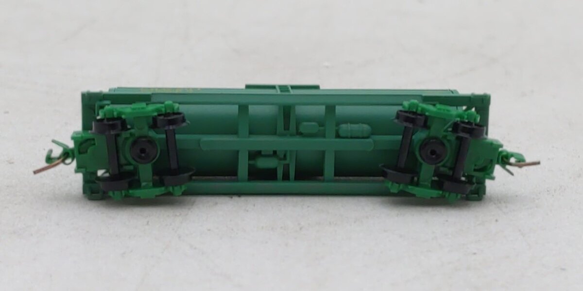 Micro-Trains 53000360 Z Chicago Great Western 40' Single-Dome Tank Car
