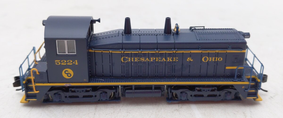 Broadway Limited 3878 N Chesapeake & Ohio EMD SW7 Diesel Loco Sound/DCC #5224