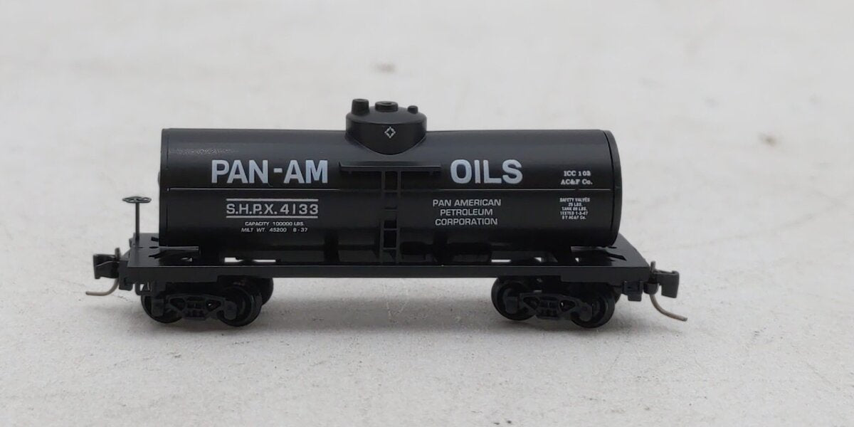 Micro-Trains 53000408 Pan American Petroleum 40' Single-Dome Tank Car #4133