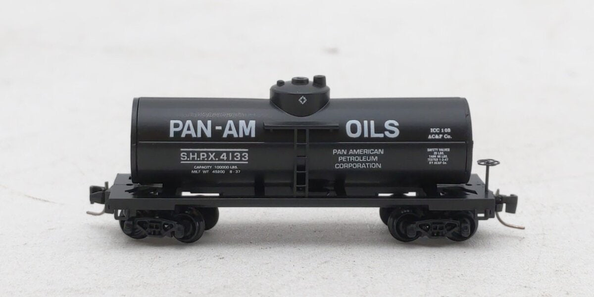 Micro-Trains 53000408 Pan American Petroleum 40' Single-Dome Tank Car #4133