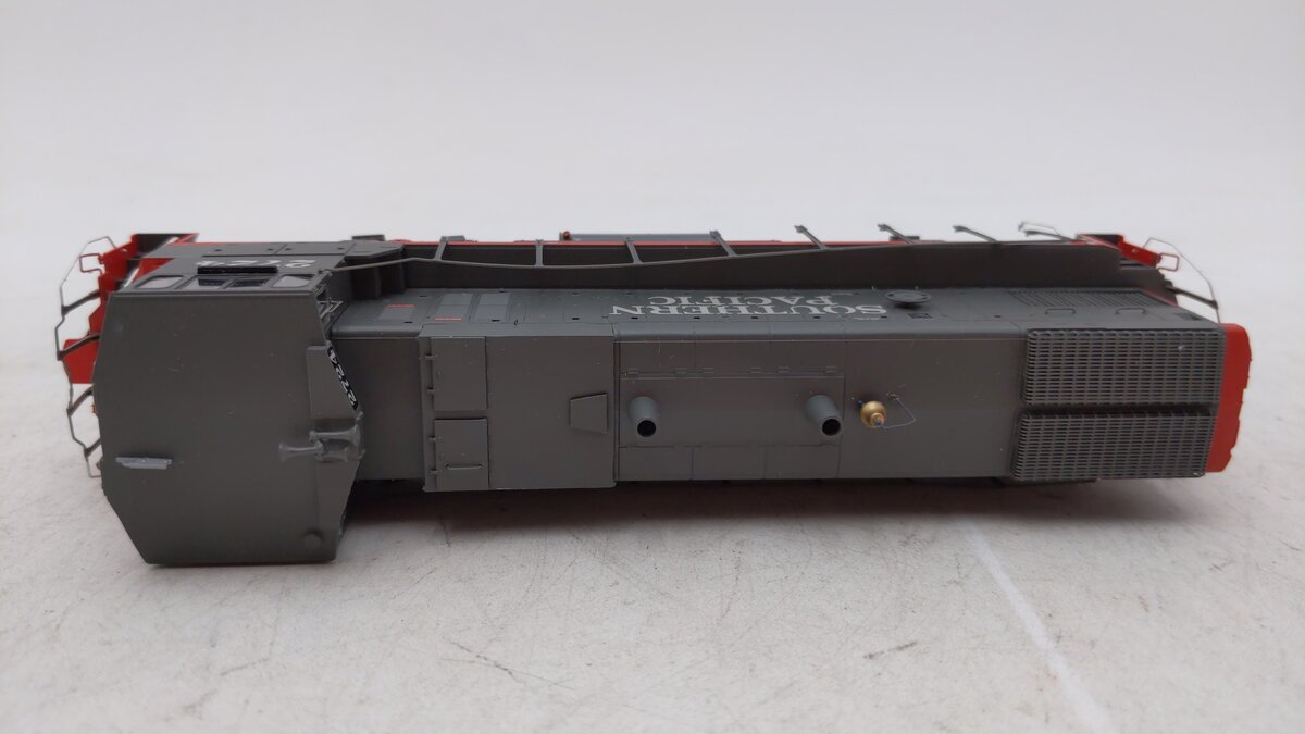 Athearn G66066 HO Scale Southern Pacific MP15AC Diesel Locomotive #2724 EX/Box