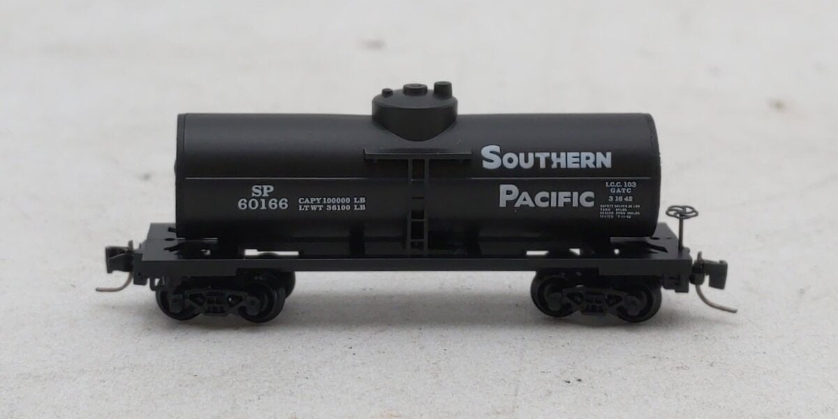 Micro-Trains 53000081 Z Southern Pacific 40' Single-Dome Tank Car #60166