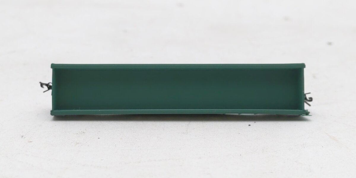 MicroTrains 52200271 Z 50' Gondola/Steel Plate Load Reading Lines #33266