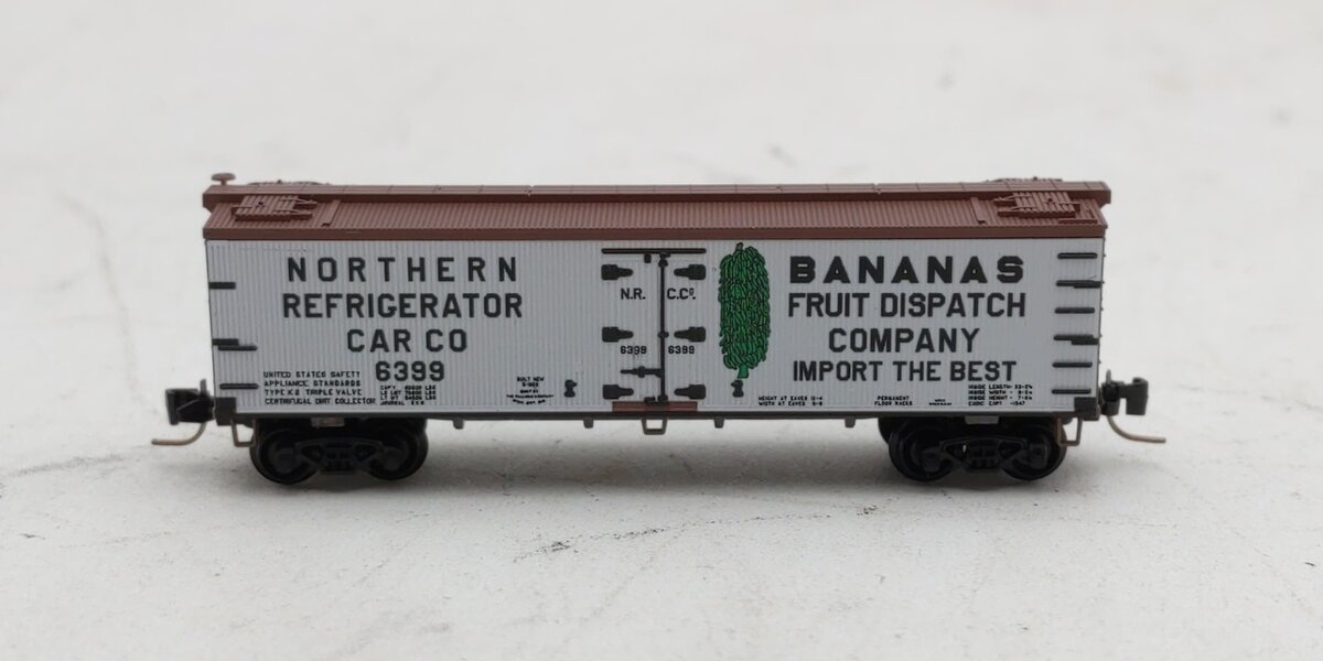 Micro-Trains 51800610 Z NRCC 40’ Double-Sheathed Wood Reefers #6399
