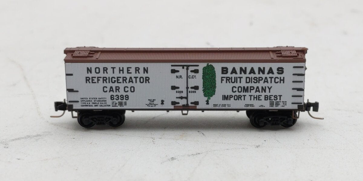 Micro-Trains 51800610 Z NRCC 40’ Double-Sheathed Wood Reefers #6399