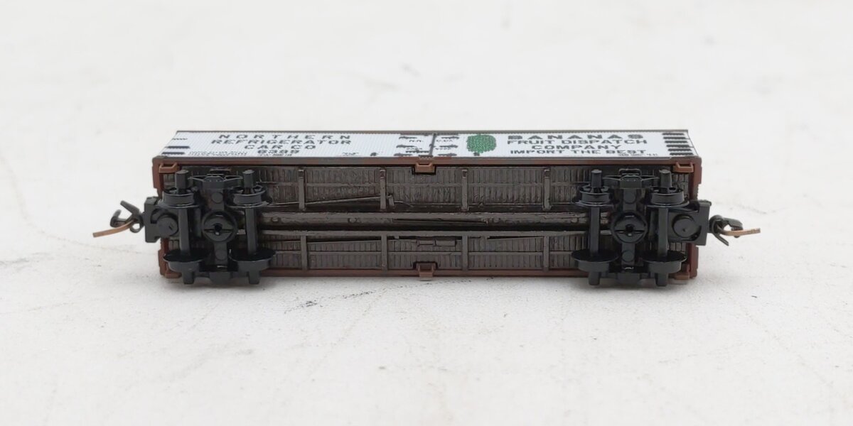Micro-Trains 51800610 Z NRCC 40’ Double-Sheathed Wood Reefers #6399