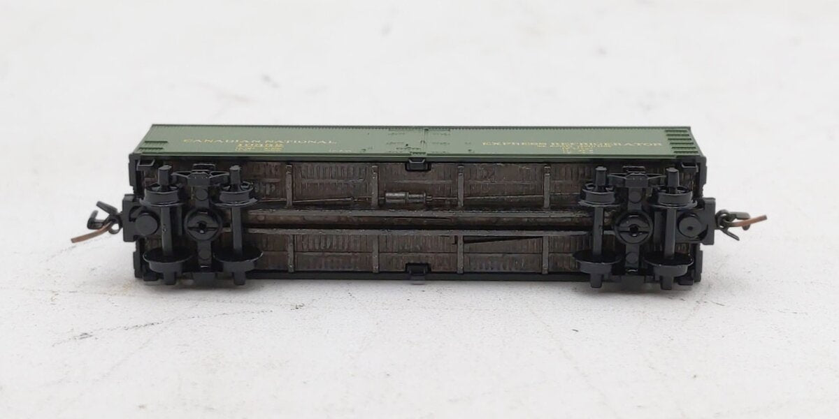 Micro Trains 51800412 Z Canadian National 40' Wood Reefer #10332