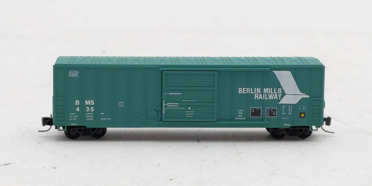 Micro Trains 51000350 Z Berlin Mills 50' Rib Side Box Car #435