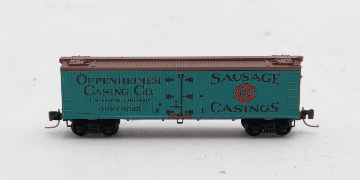 Micro-Trains 51800692 Z Oppenheimer Casing Co. 40' Wood Reefer Car #8025