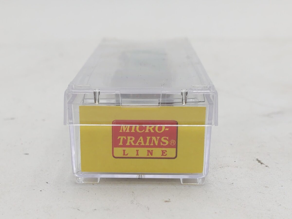 Micro-Trains 51800692 Z Oppenheimer Casing Co. 40' Wood Reefer Car #8025