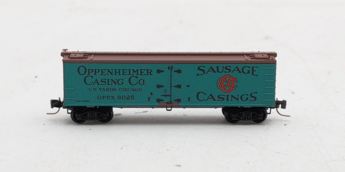 Micro-Trains 51800692 Z Oppenheimer Casing Co. 40' Wood Reefer Car #8025