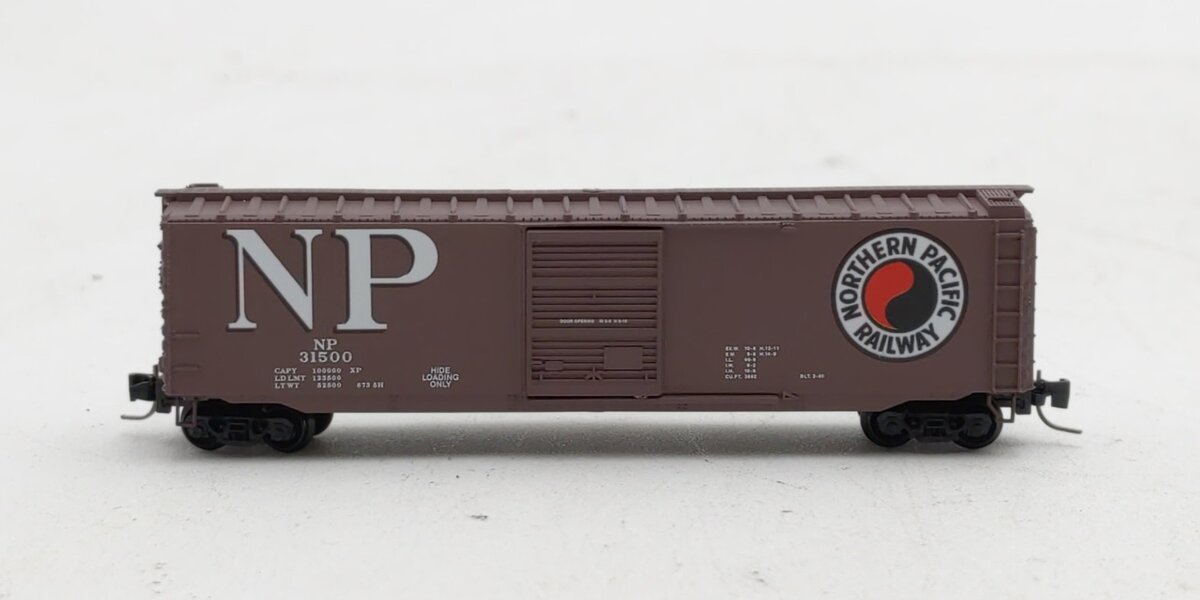 Micro Trains 50500351 Z Northern Pacific 50' Standard Single Door Box Car #31500