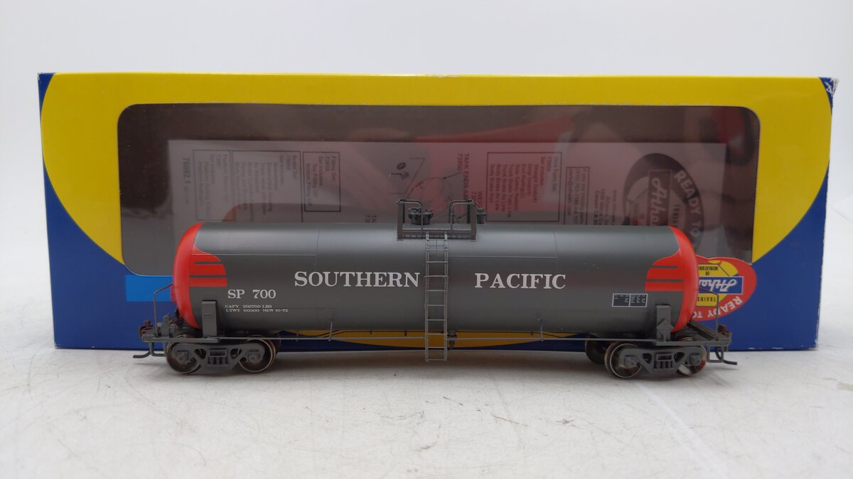 Athearn 73936 HO Scale SP/Fuel Tender RTR RTC 20,900-Gallon Tank Car #700