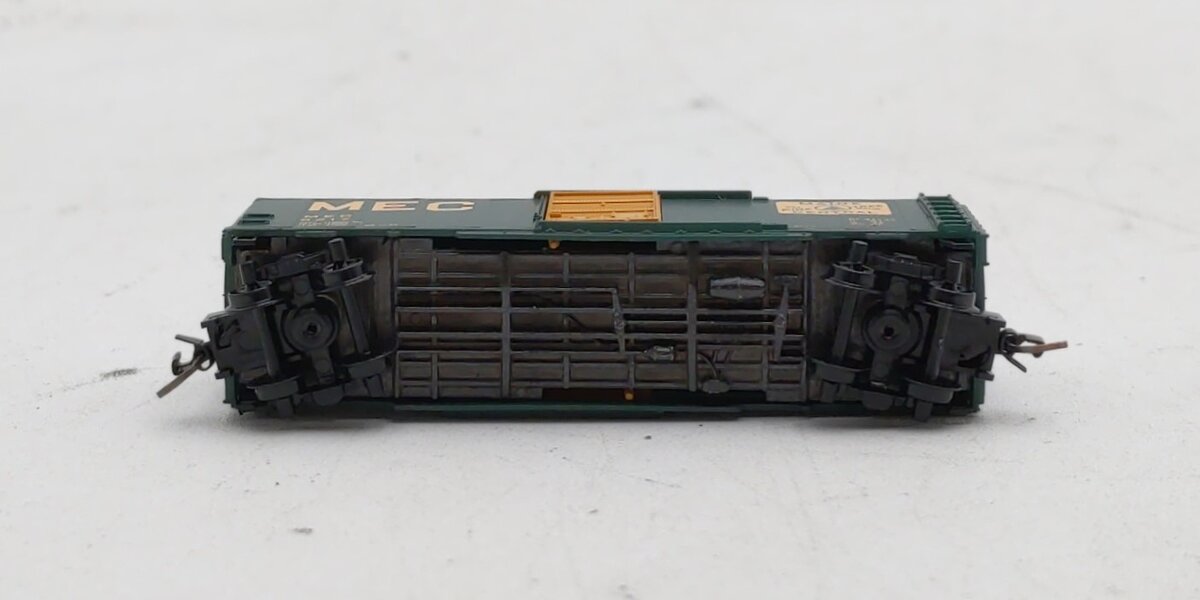 Micro Trains 50000922 Z MC 40' Standard Box Car with Single Door #8217