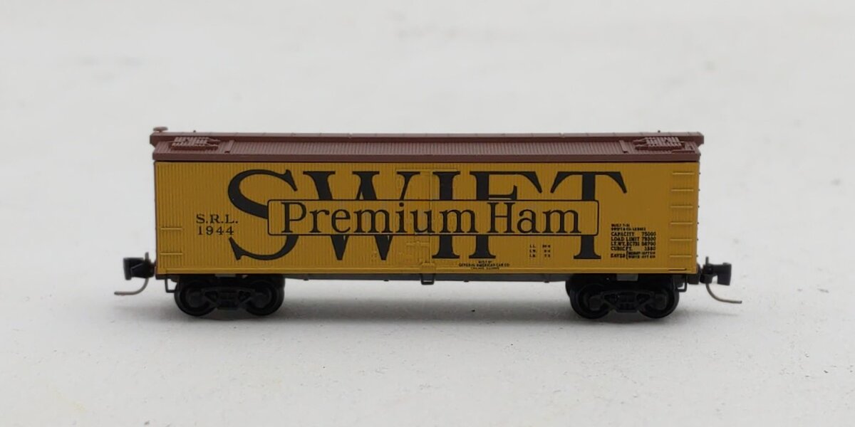 Micro-Trains 51800581 Z Swift Refrigerator Line 40’ Wood Reefer #1944