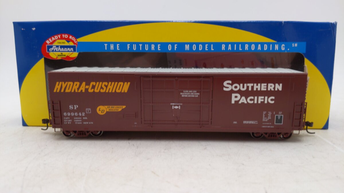 Athearn 88871 HO Scale Southern Pacific 50' PC&F Boxcar w/14' Door #699642
