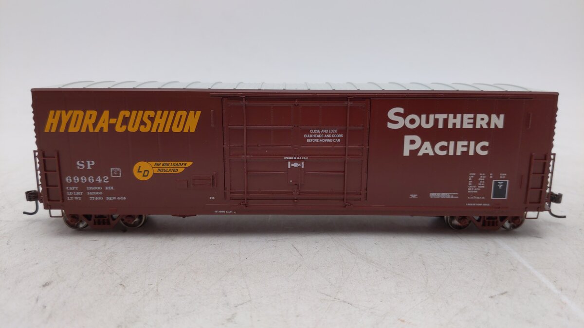 Athearn 88871 HO Scale Southern Pacific 50' PC&F Boxcar w/14' Door #699642