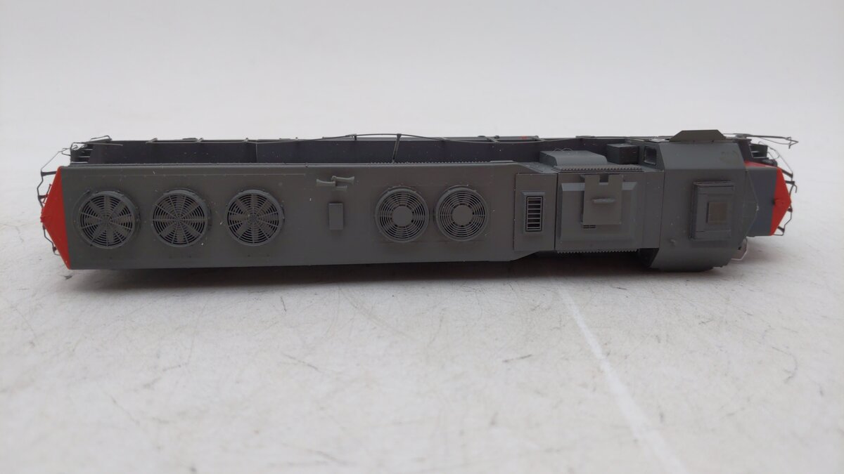 Athearn 65037 HO Southern Pacific SD45 Diesel Locomotive RTR #8597