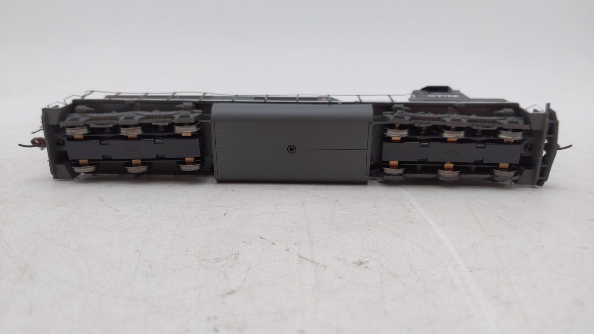 Athearn 65040 HO Southern Pacific EMD SD45 Diesel Locomotive #8702