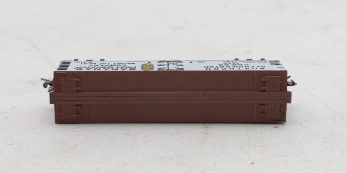 Micro-Trains 51800620 Z NRCC 40’ Double-Sheathed Wood Reefers #4000