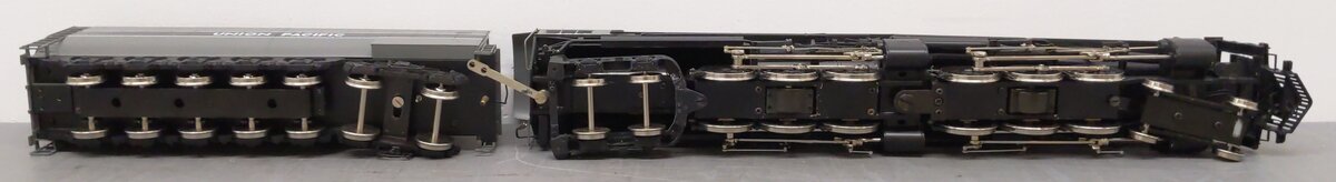 Williams 8000 2-RAil UP 4-6-6-4 Challenger Steam Engine & Tender #3950 EX/Box
