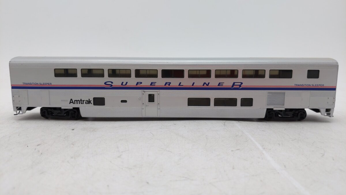 Walthers 932-6141 HO Scale Amtrak 85' Superliner Phase IV Transition Sleeper Car EX/Box