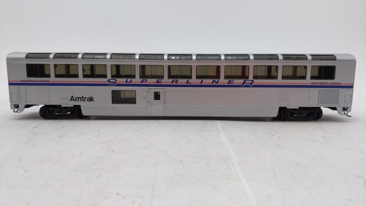 Walthers 932-6121 HO Amtrak Sightseer Lounge 85' Superliner II Car EX/Box