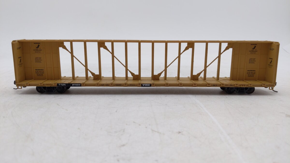 Walthers 932-4103 HO Scale TTX-Standard 72' Center Beam Single Flatcar