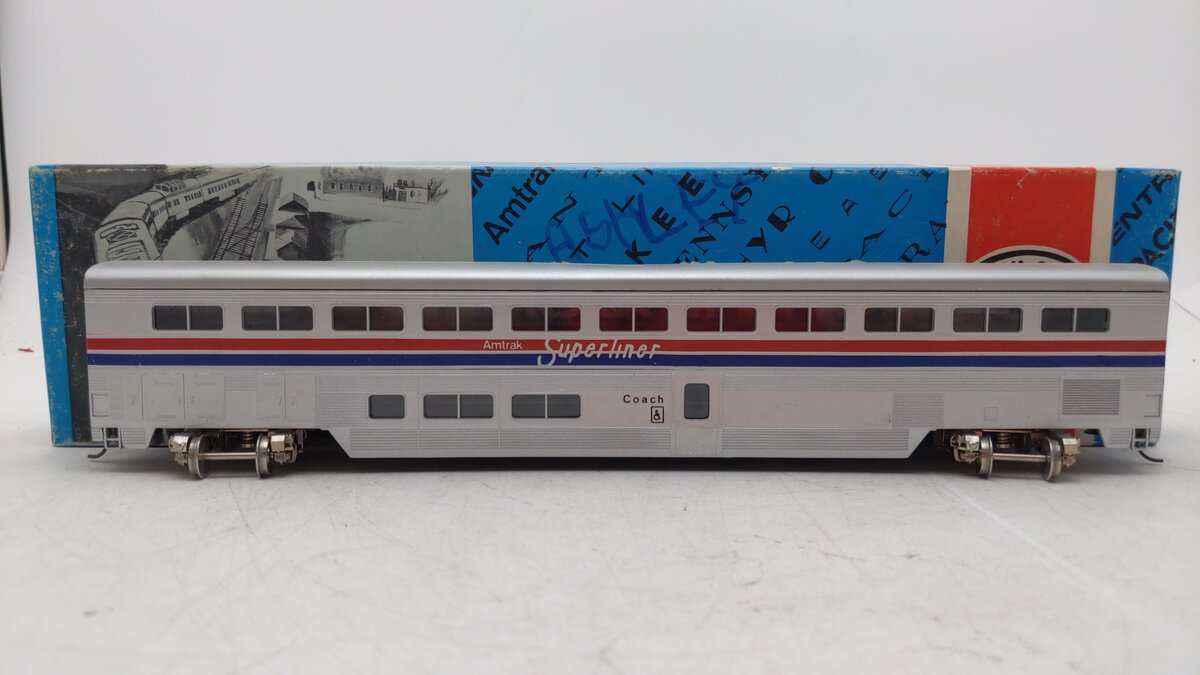Con-Cor 0001-000801 801 HO Amtrak Phase II 85' Streamlined Superliner Coach Car