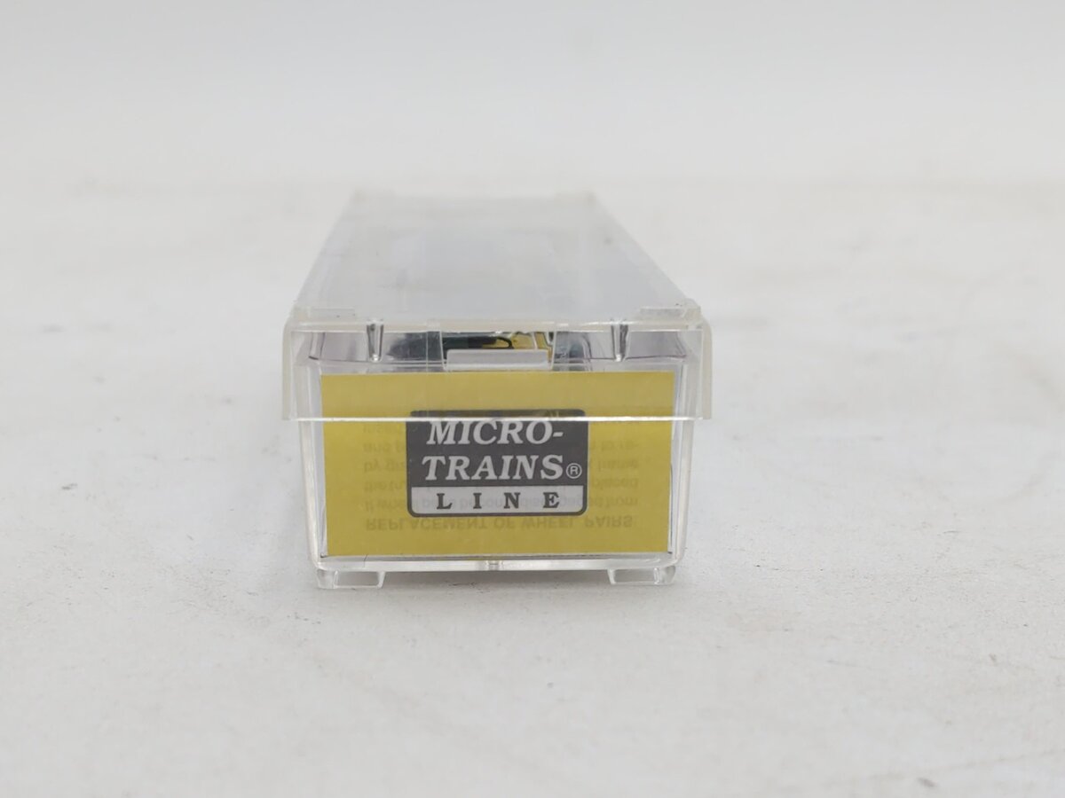 Micro-Trains 98201071 Z CNW EMD GP9 Powered Diesel Locomotive #604