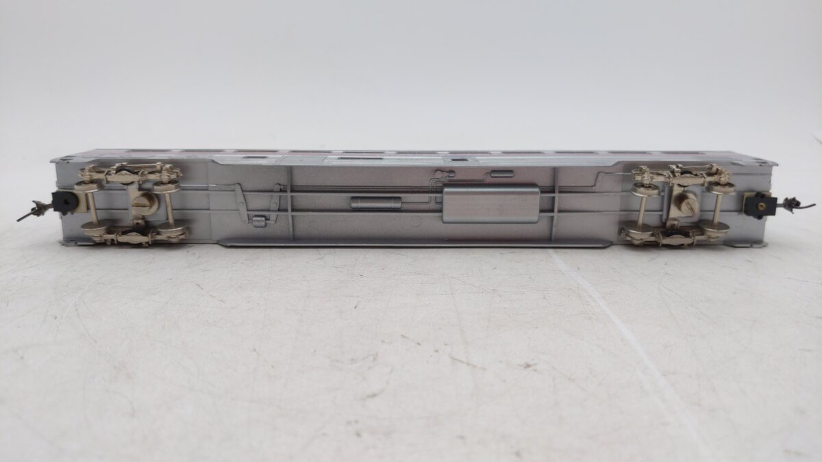 Con-Cor 0001-000821 HO Amtrak Ph II 85' Streamlined Superliner Coach/Baggage Car