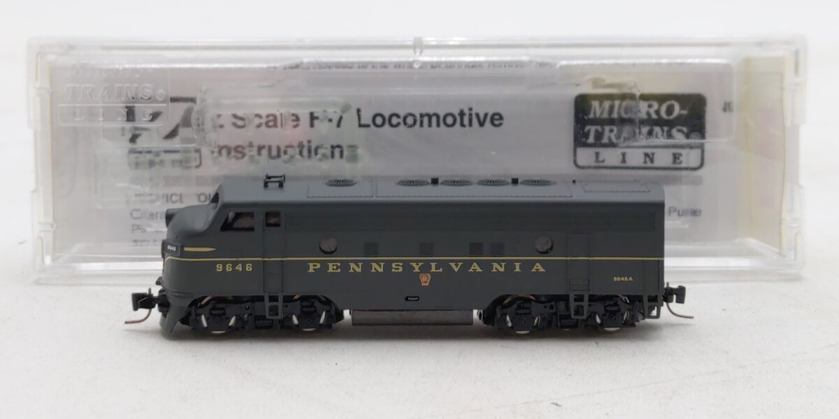 Micro-Trains 98001090 Z Pennsylvania Railroad F7 Powered A-Unit #9646A