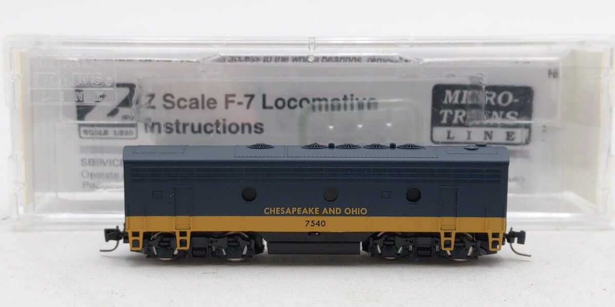 Micro-Trains 98002402 Z C&O F7B Unit Powered Diesel Locomotive #7540