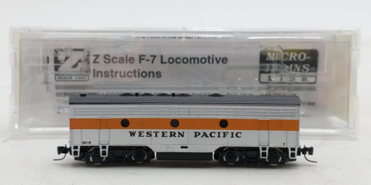 Micro-Trains 98002421 Z WP F7 B Unit Powered Diesel Locomotive #921-B