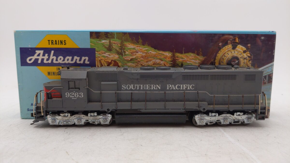 Athearn 4106 Southern Pacifc GP-40 Diesel Locomotive #9263 EX/Box