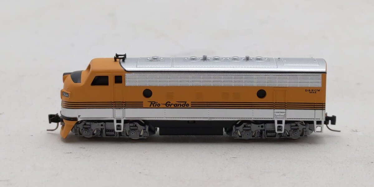 Micro-Trains 98001392 Z D&RGW EMD F7A Diesel Locomotive #5644