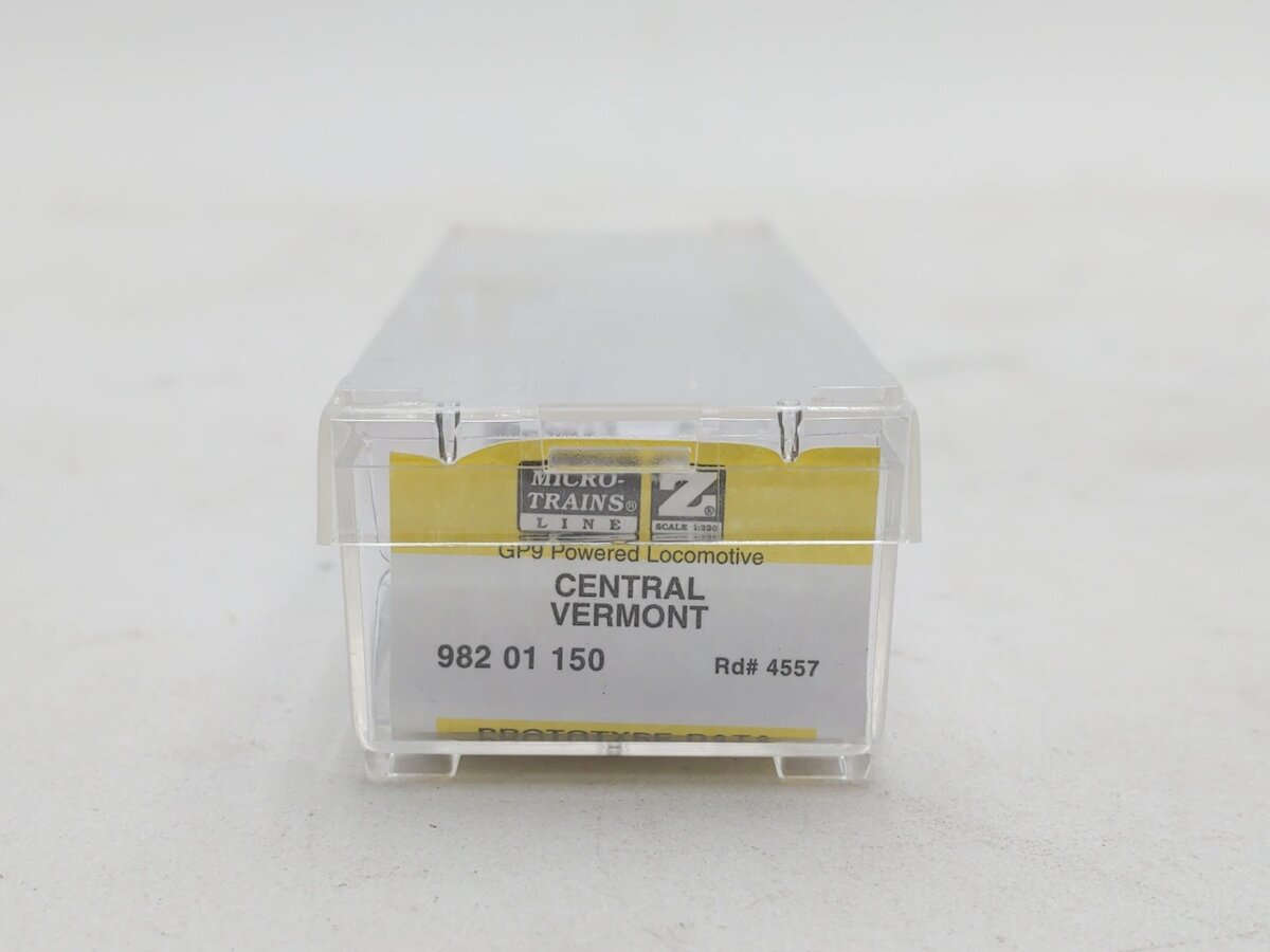 Micro-Trains 98201150 Z Central Vermont EMD GP9 Powered Diesel Locomotive #4557