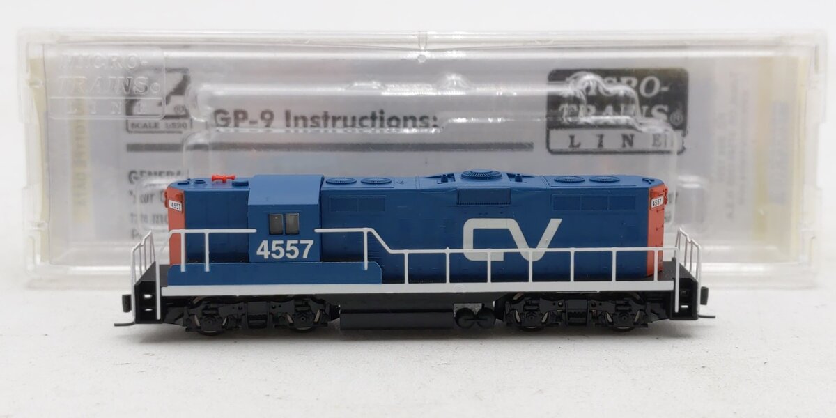 Micro-Trains 98201150 Z Central Vermont EMD GP9 Powered Diesel Locomotive #4557