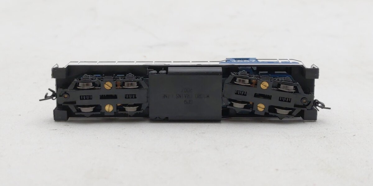 Micro-Trains 98201150 Z Central Vermont EMD GP9 Powered Diesel Locomotive #4557