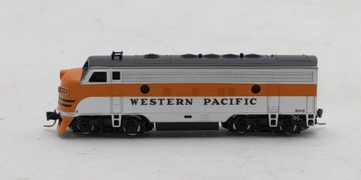 Micro-Trains 98001421 Z WP F7A Unit Powered Diesel Locomotive #921-D